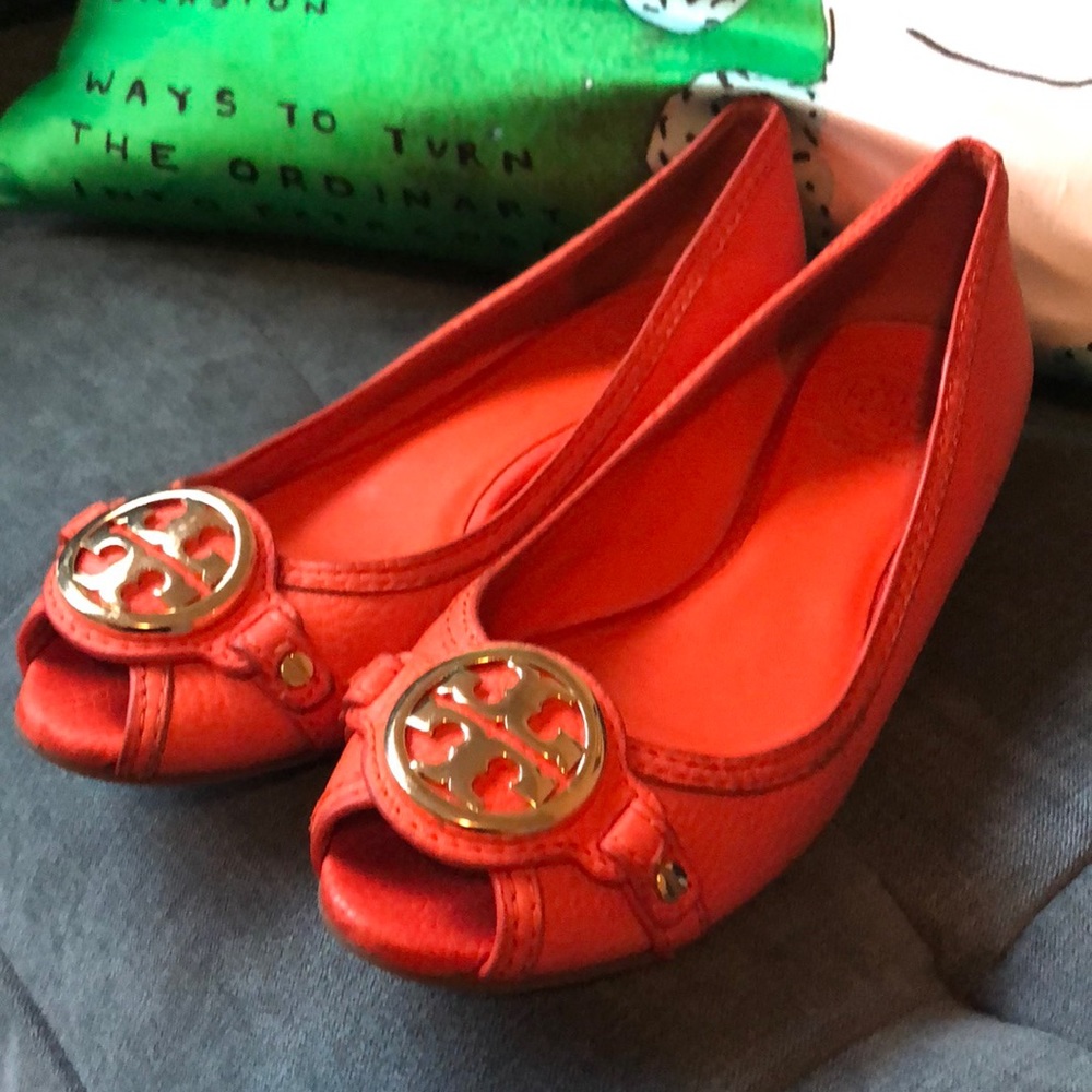 Tory Burch Flats/beautiful for fall!!